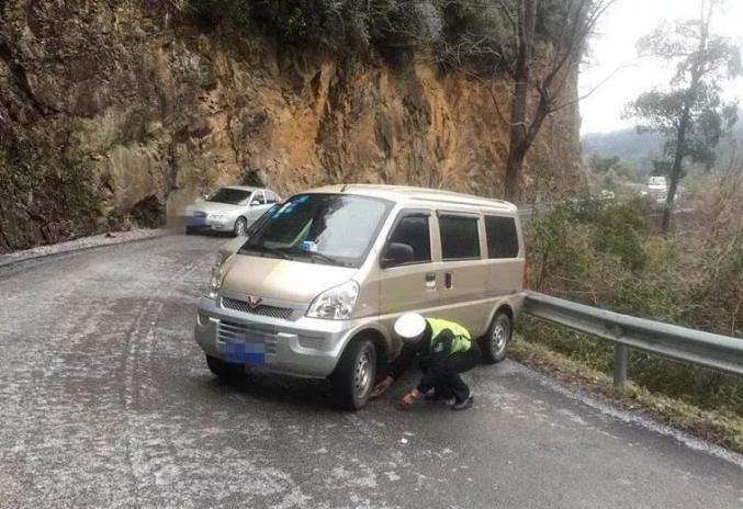 重要预警提示 - 雨雪+降温 冰雪路面开车切记控速、控距、少超车......_3