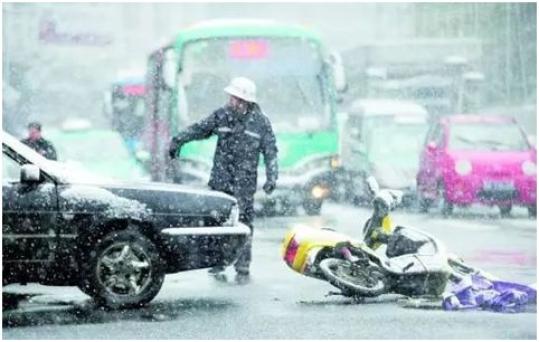 重要预警提示 - 雨雪+降温 冰雪路面开车切记控速、控距、少超车......_3